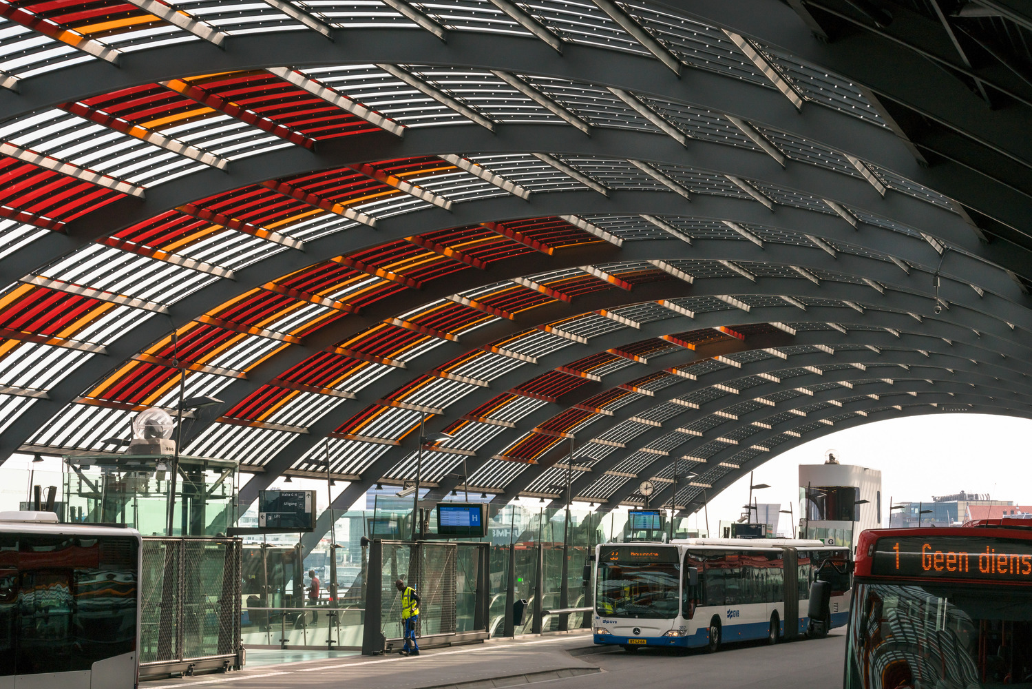 427 Kap busstation Amsterdam CS 427 N10 medium