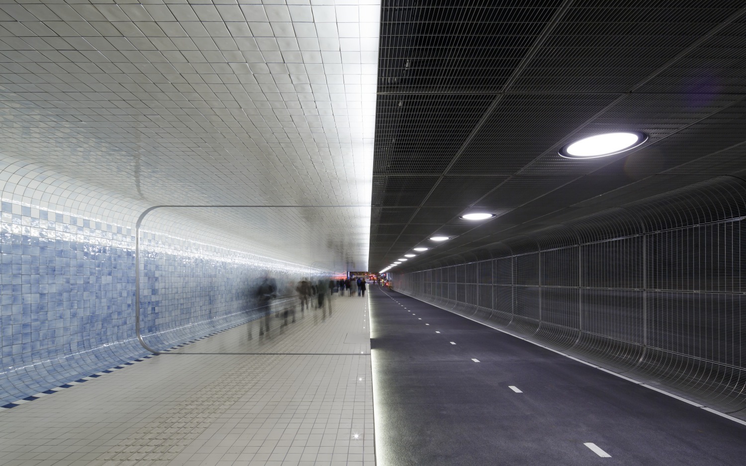 611 Langzaamverkeerspassage Amsterdam CS N17 medium