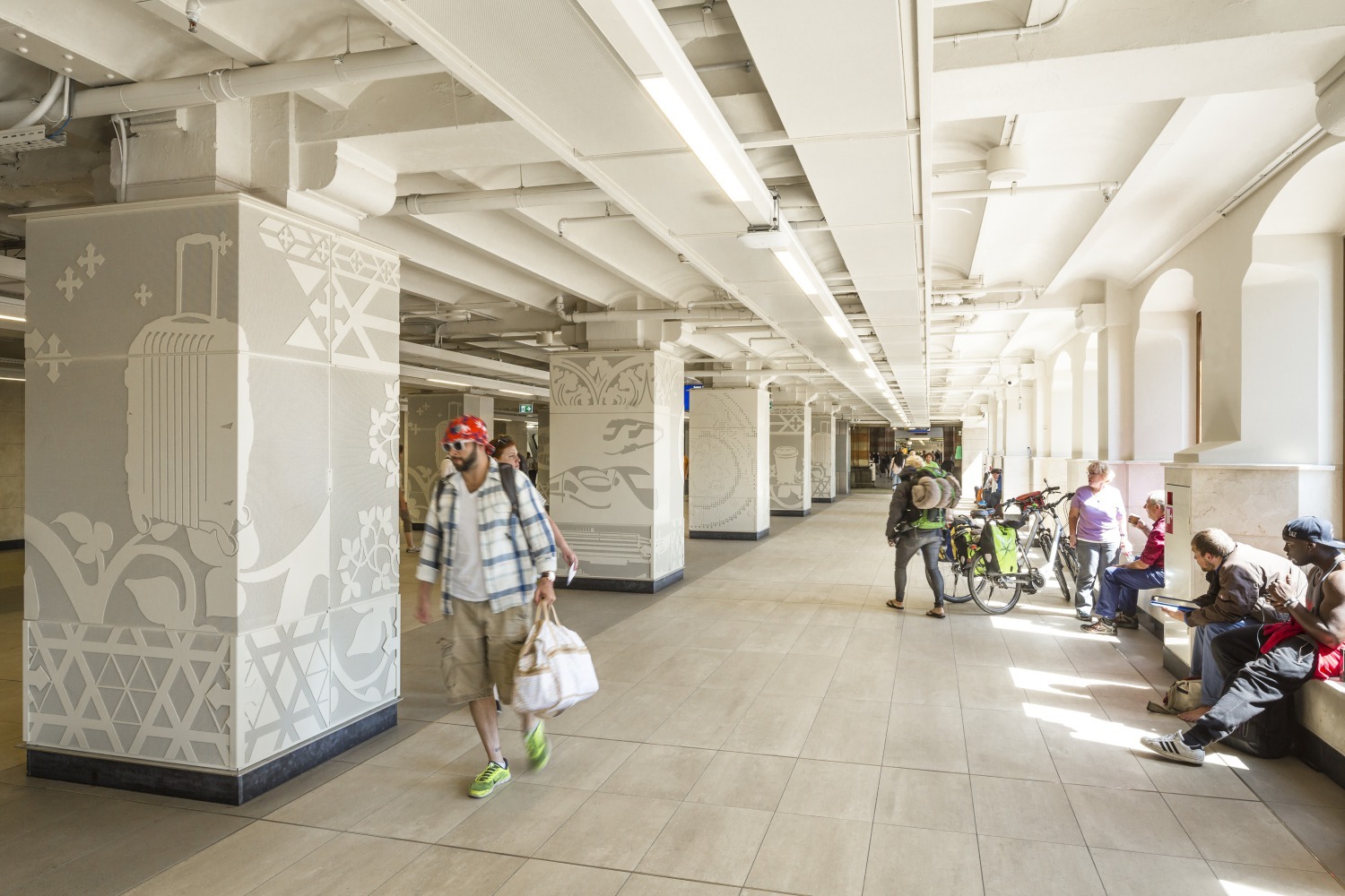 614 CG Cuypersgebouw Amsterdam Centraal N30 medium