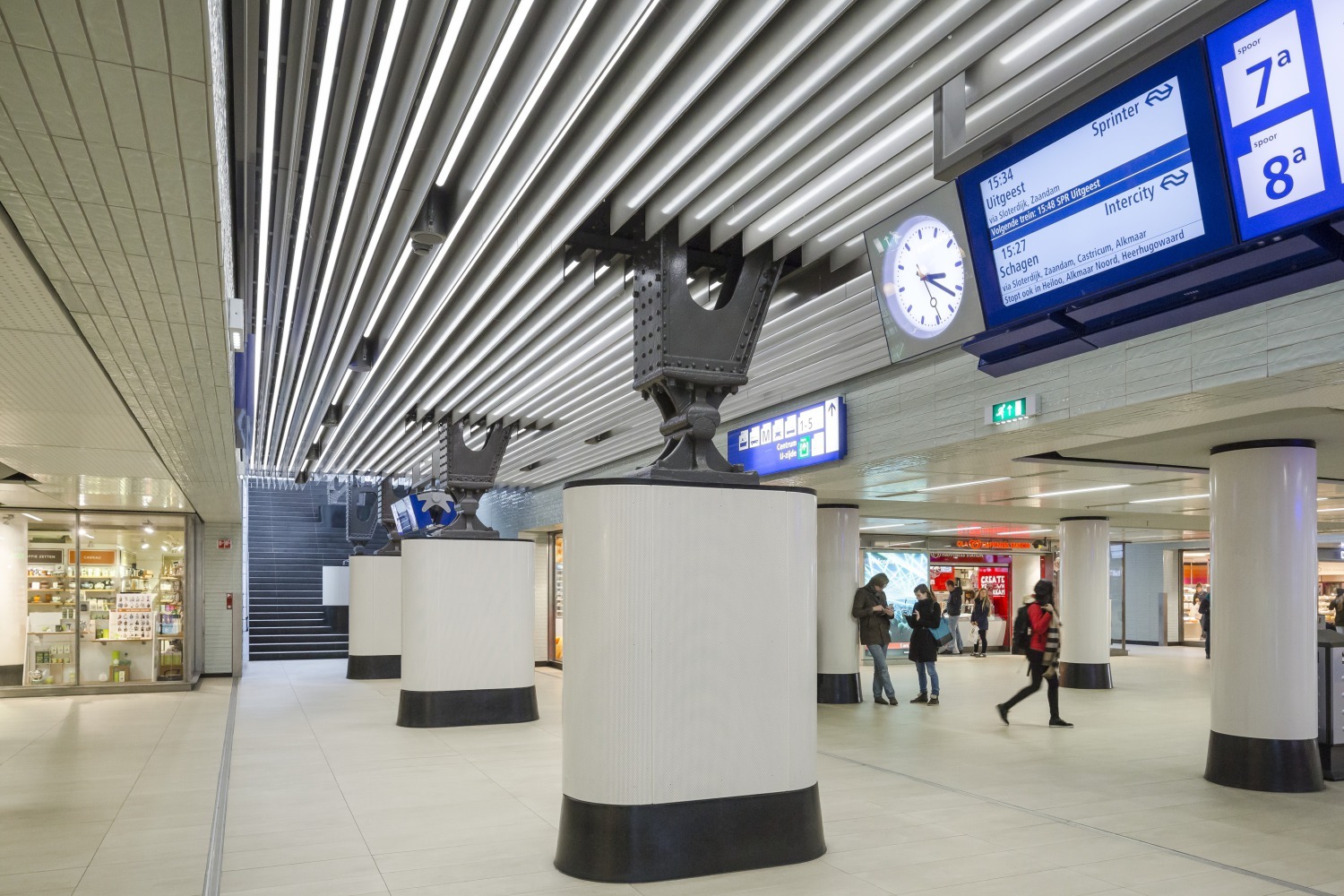 614 Cuypershal en Middentunnel Amsterdam Centraal N10 medium
