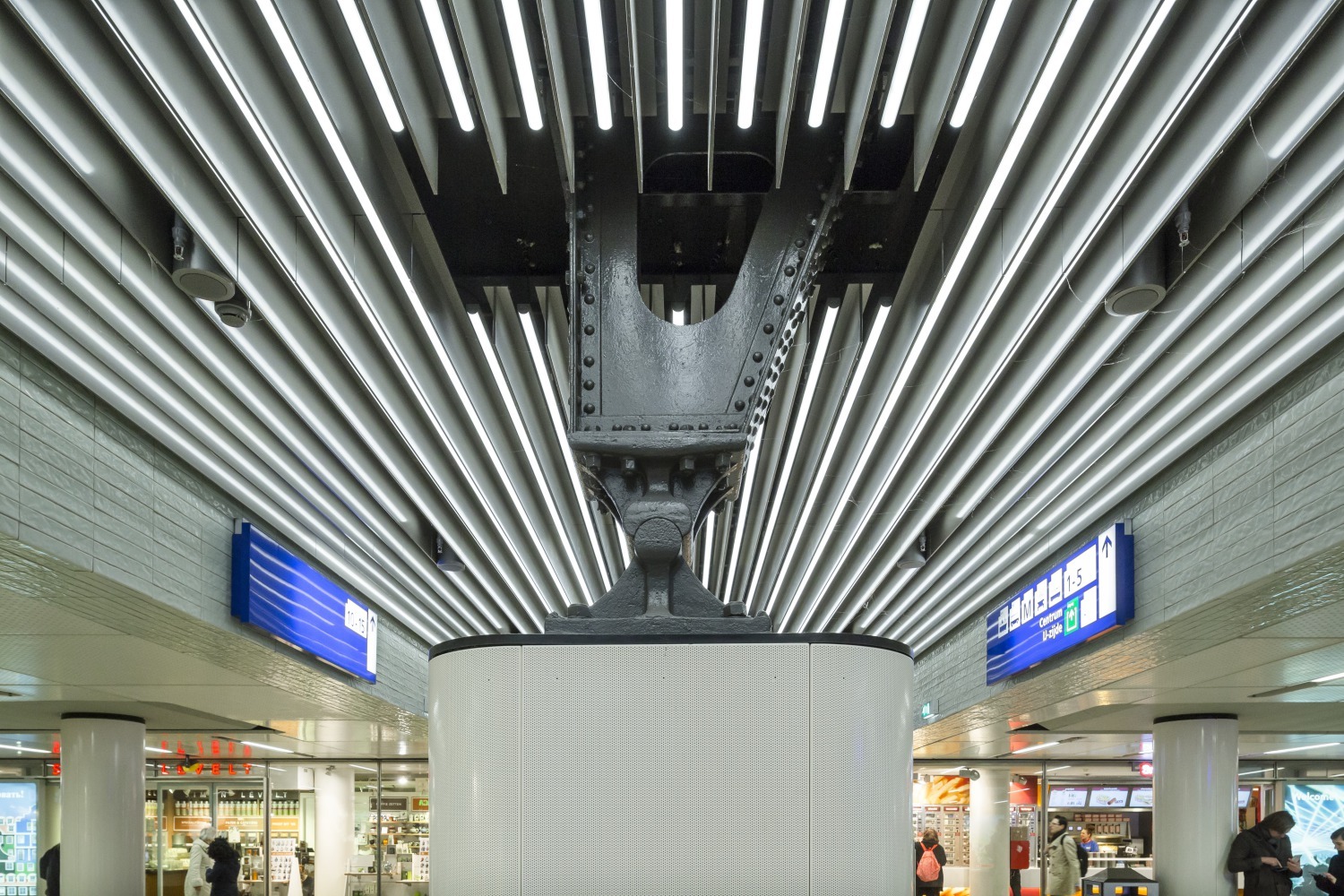 614 Cuypershal en Middentunnel Amsterdam Centraal N9 medium